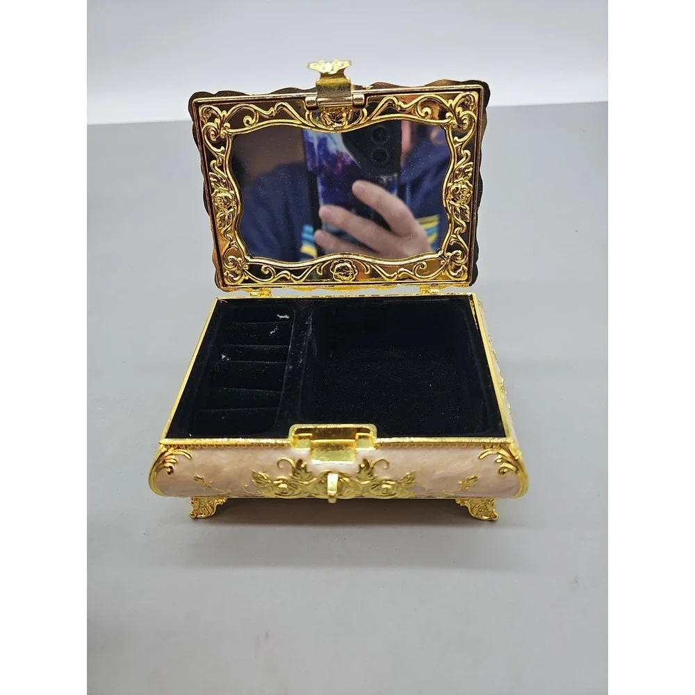 Baroque Theme Footed Trinket Jewelry Ring Box Cast‎ Metal Vintage